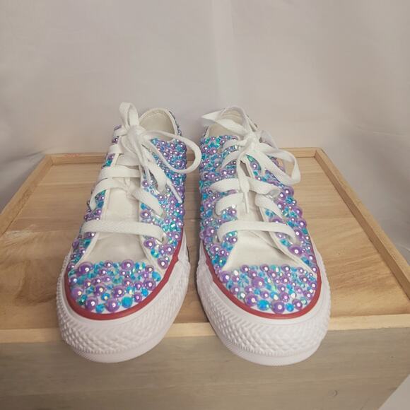 Converse- Women's/ Big Girl's Gem covered Shoes- NWOT- size 5.5 - Picture 2 of 5